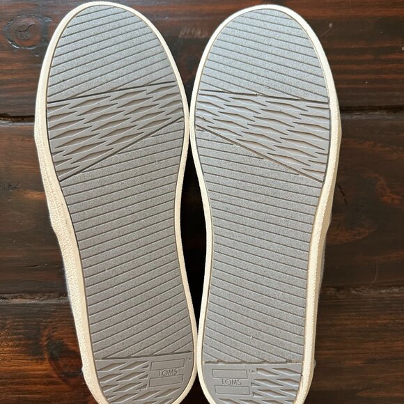 TOMS Women's Avalon Slip-on Shoes - Picture 5 of 6